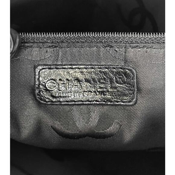 CHANEL Black Suede Shoulder Bag A-A13696 - Picture 9 of 13